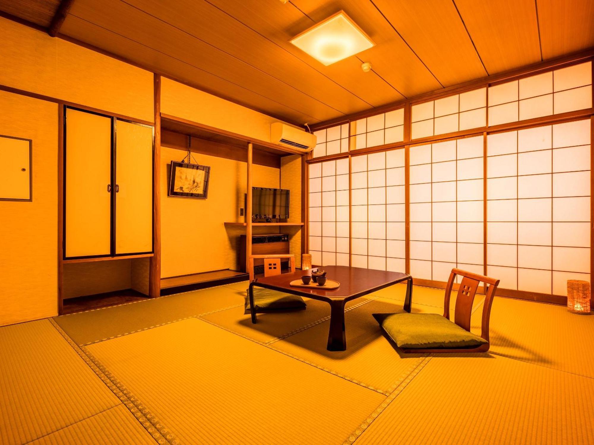 Готель Ooedo Onsen Monogatari Enakyo Екстер'єр фото