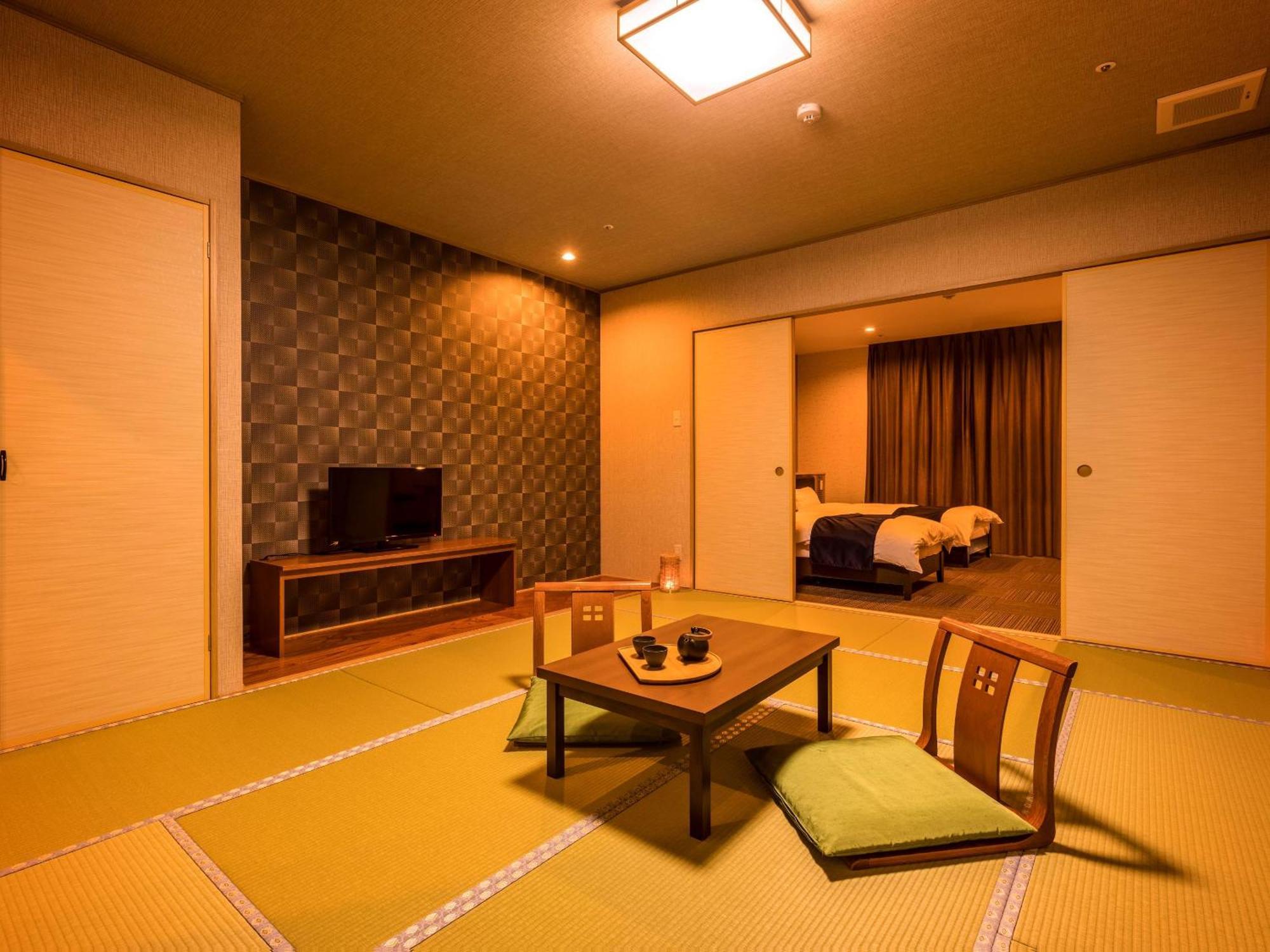 Готель Ooedo Onsen Monogatari Enakyo Екстер'єр фото